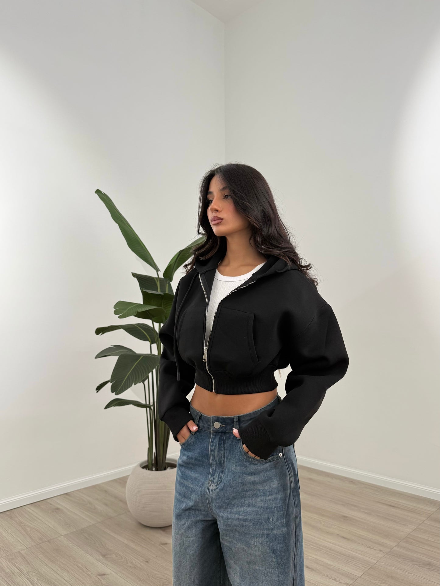 FELPA CROP NERA