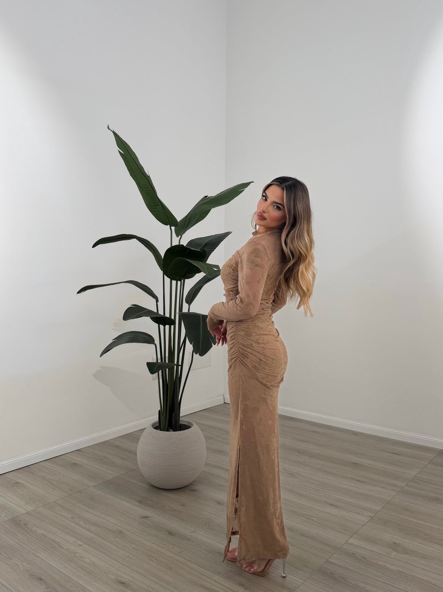 ABITO EMBROIDERY BEIGE