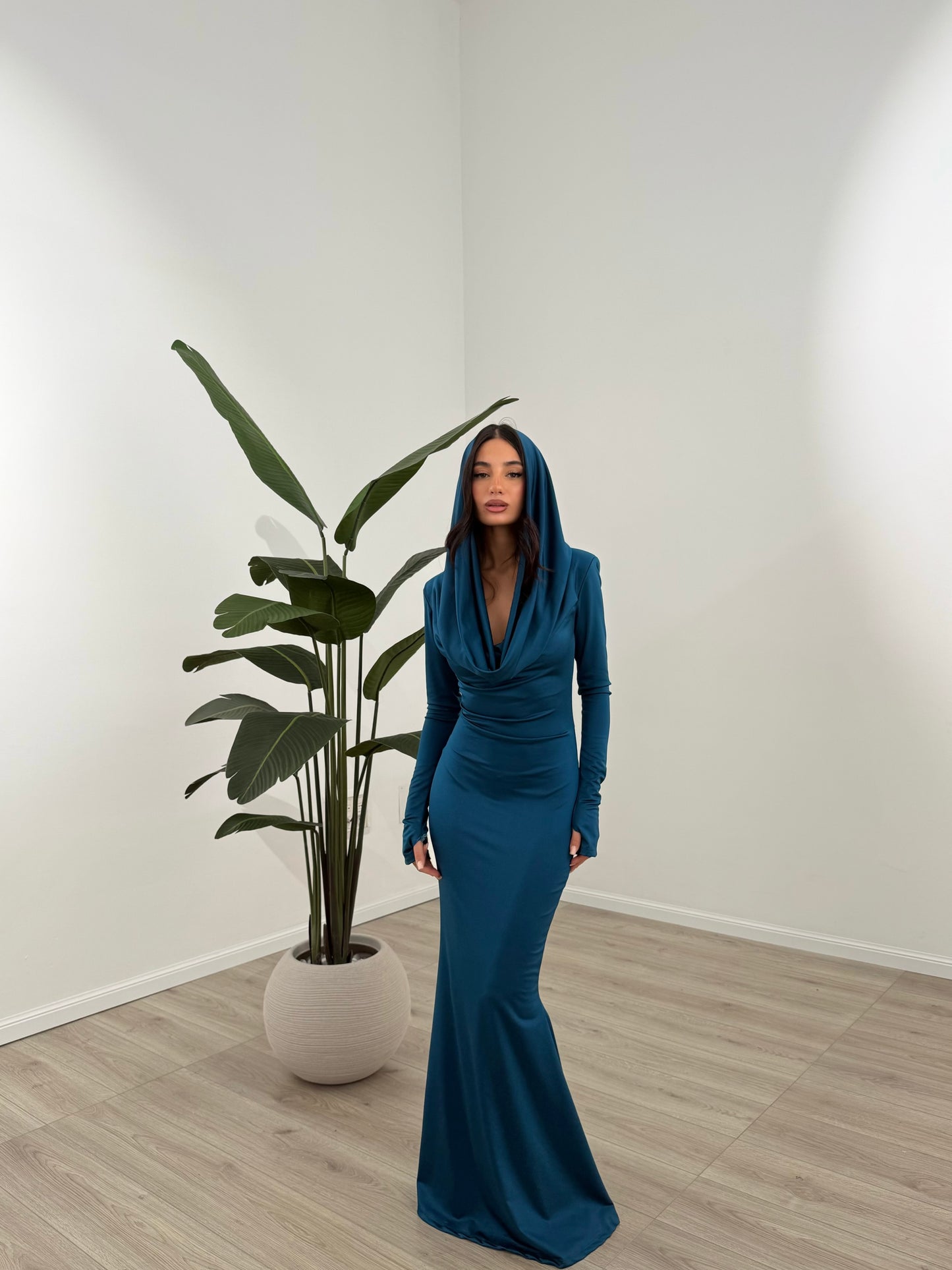 ABITO KESIA PETROLIO