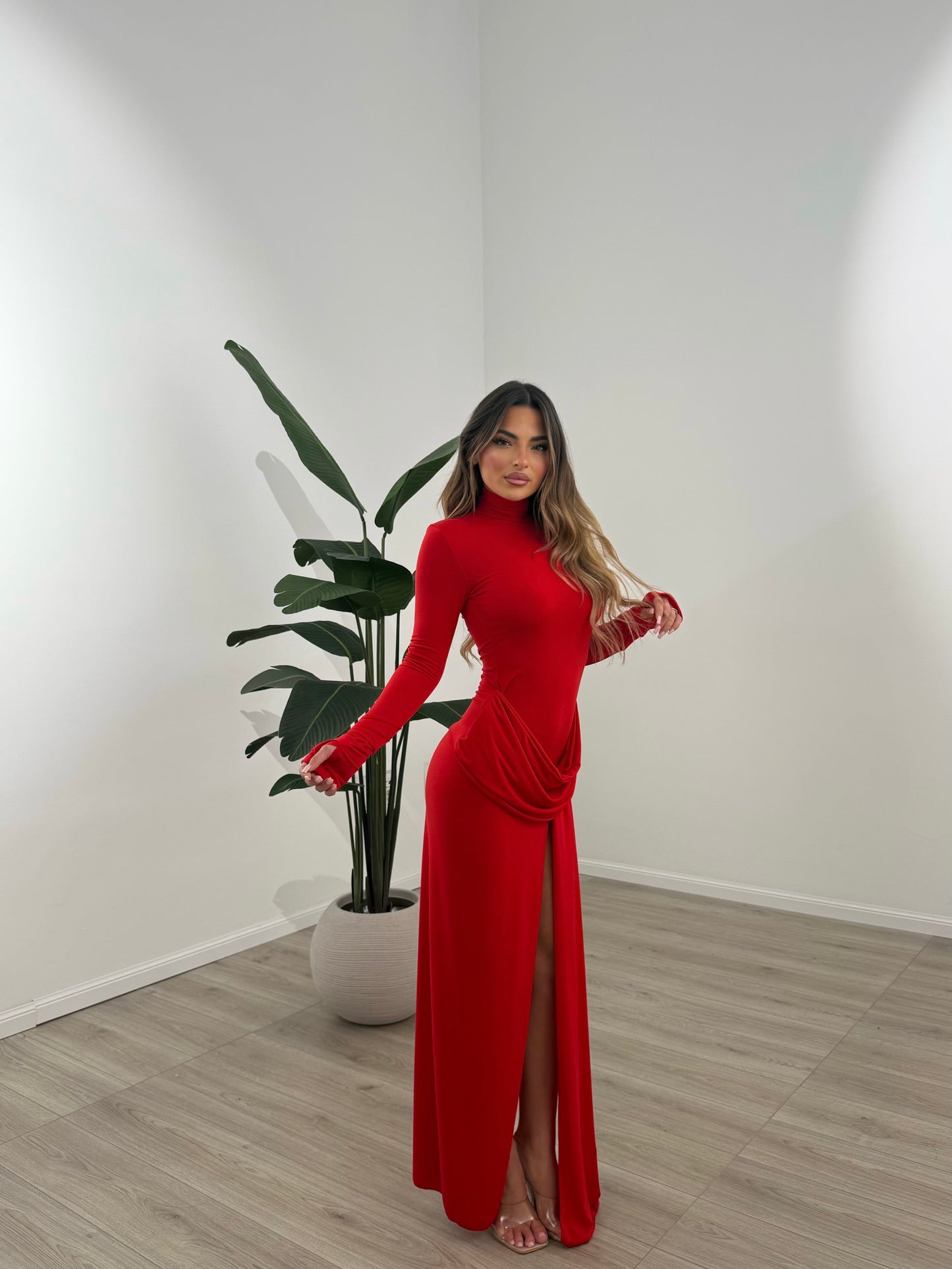 ABITO CASSANDRA ROSSO