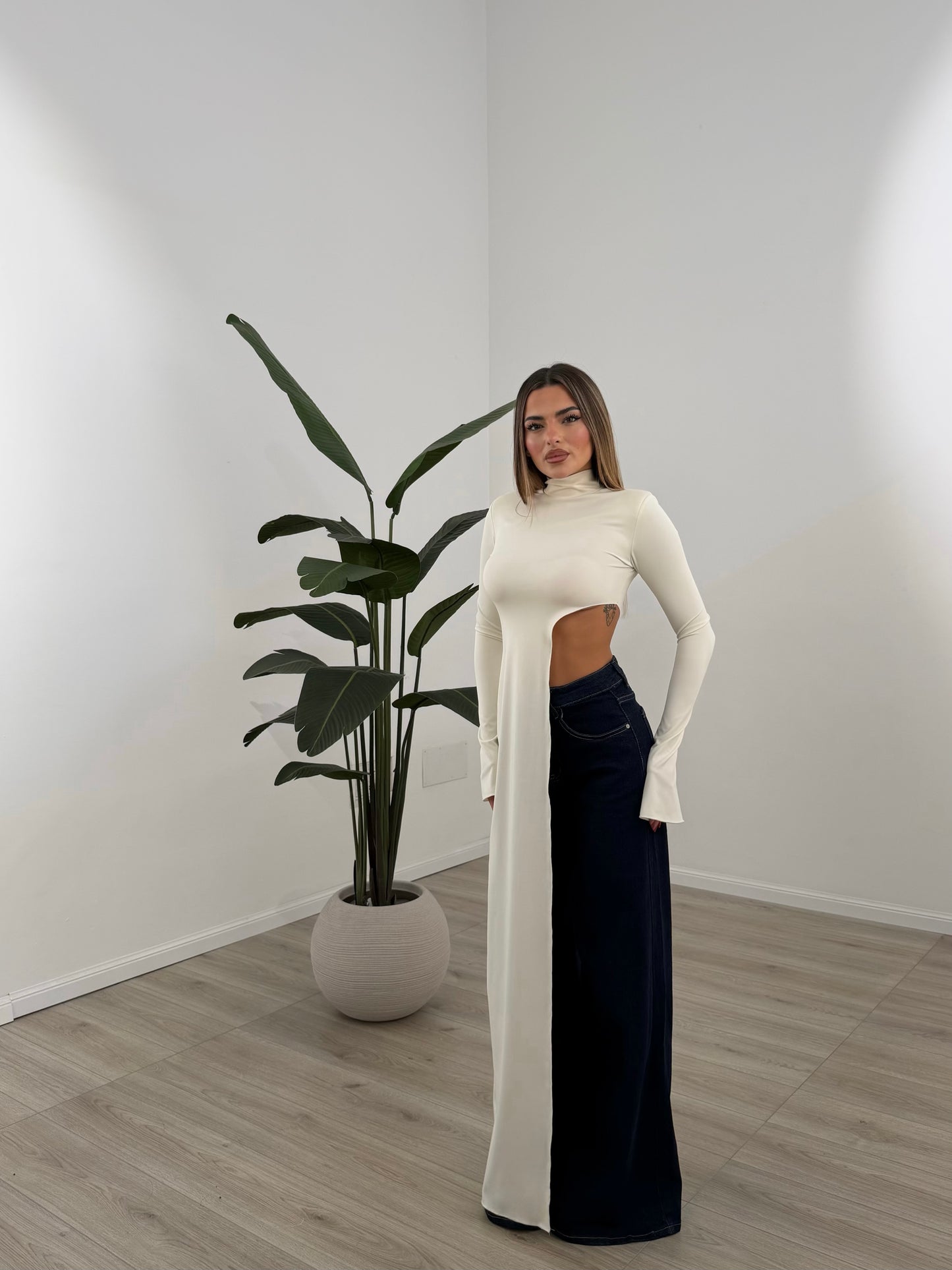 MAGLIA ALONGSIDE BIANCA